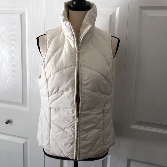 Women’s Kenneth Cole Reaction Down Vest, Medium, White - Picture 3 of 9